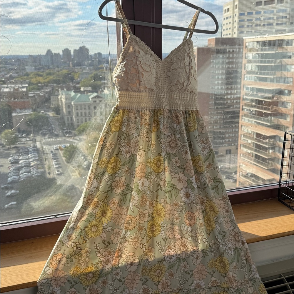 Chic Lace Floral Maxi Dress